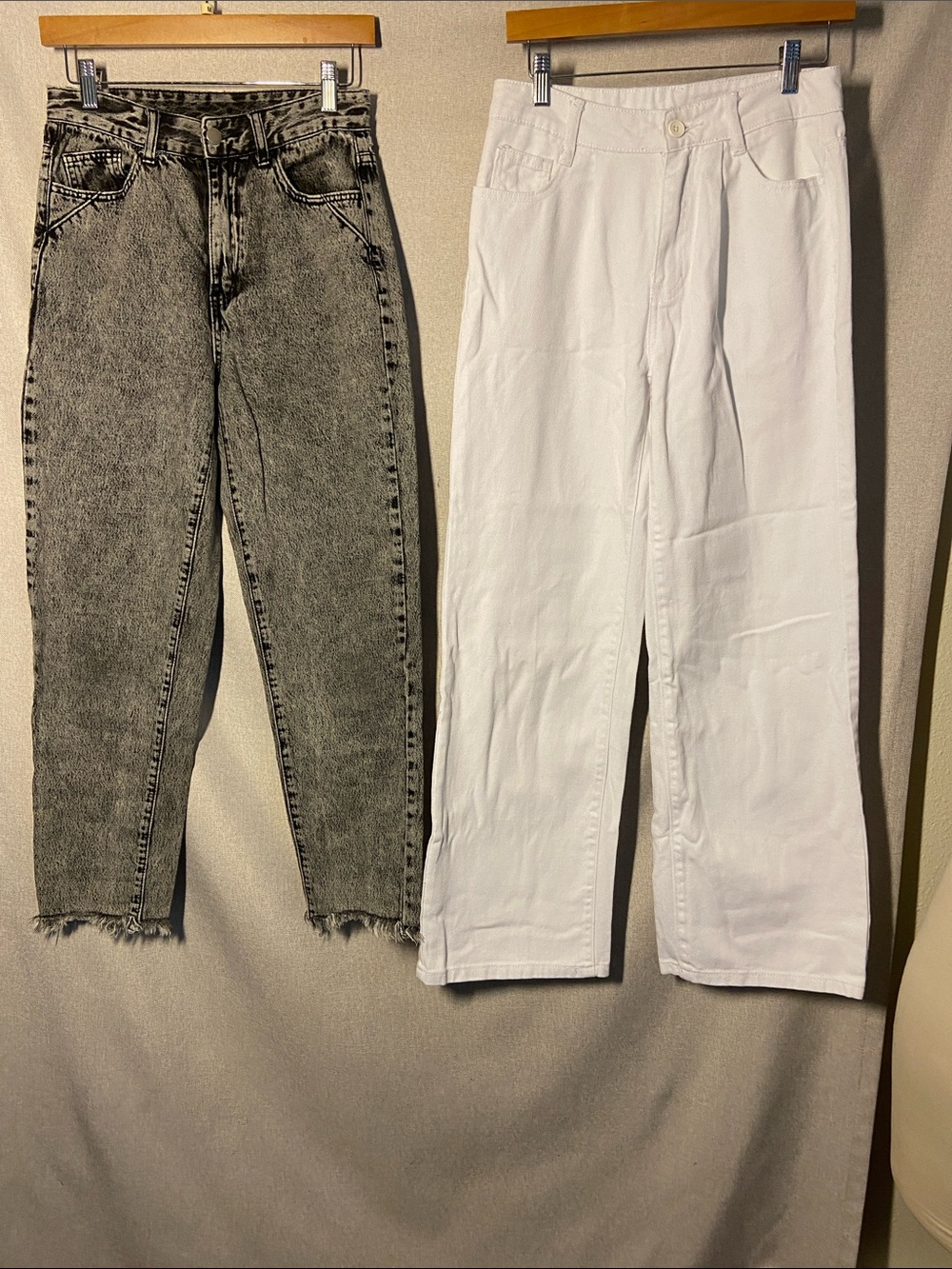 SHEIN Two-Pair Jeans Set — Acid Wash Black & Crisp White. Size 4